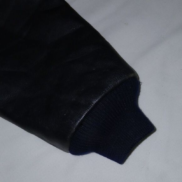 Yamaha Two-Tone Leather Jacket - Picture 11 of 13